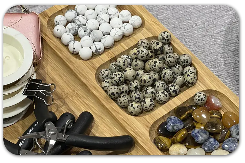 Майстер-клас зі створення прикрас Gallery Image